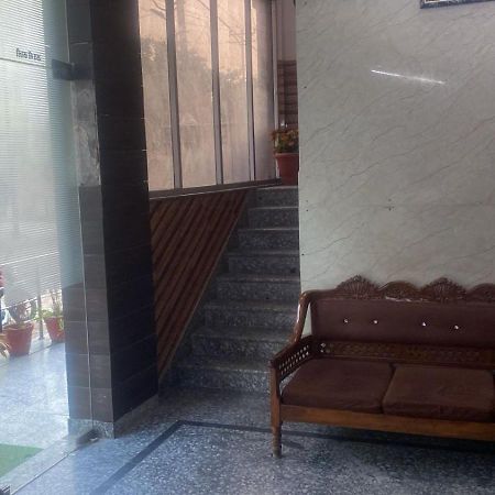 Hotel Indira Palace Vrindāvan 外观 照片
