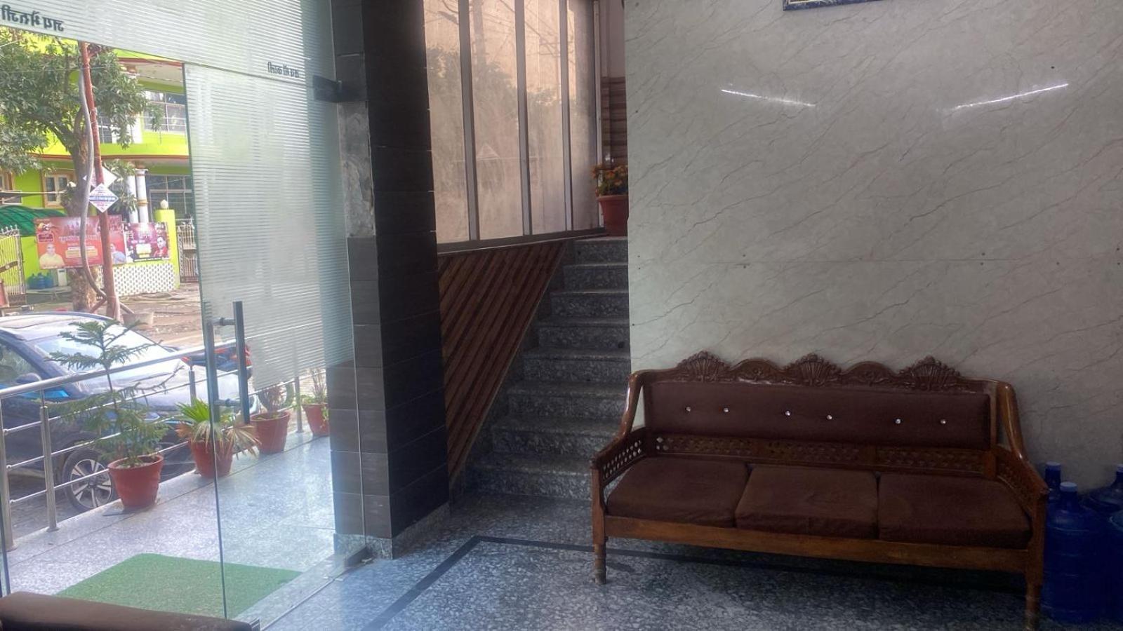 Hotel Indira Palace Vrindāvan 外观 照片
