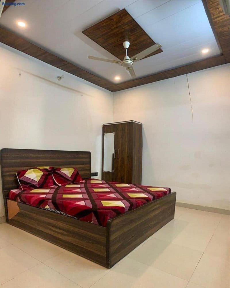 Hotel Indira Palace Vrindāvan 外观 照片